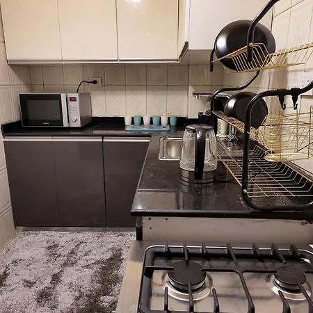 Entire 3Bdr Apartment At Prime Location With Wifi And Garden View Near Cai Airport-3